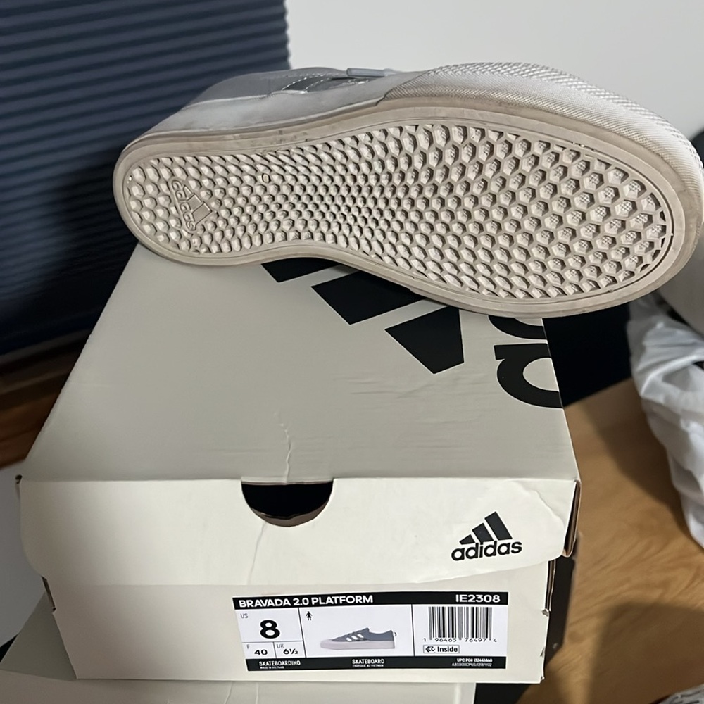 Adidas platform sneaker - Picture 2 of 3
